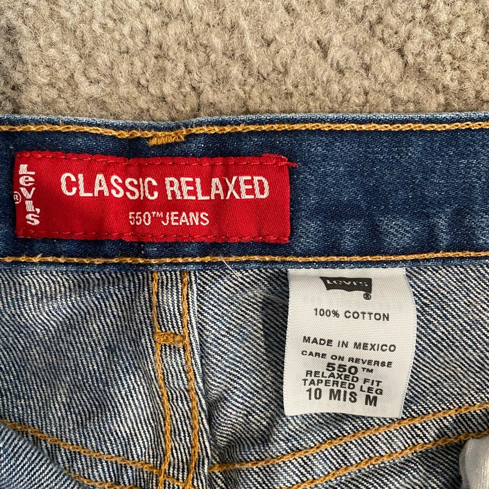 Authentic Levi’s Jeans 550 - Picture 5 of 6